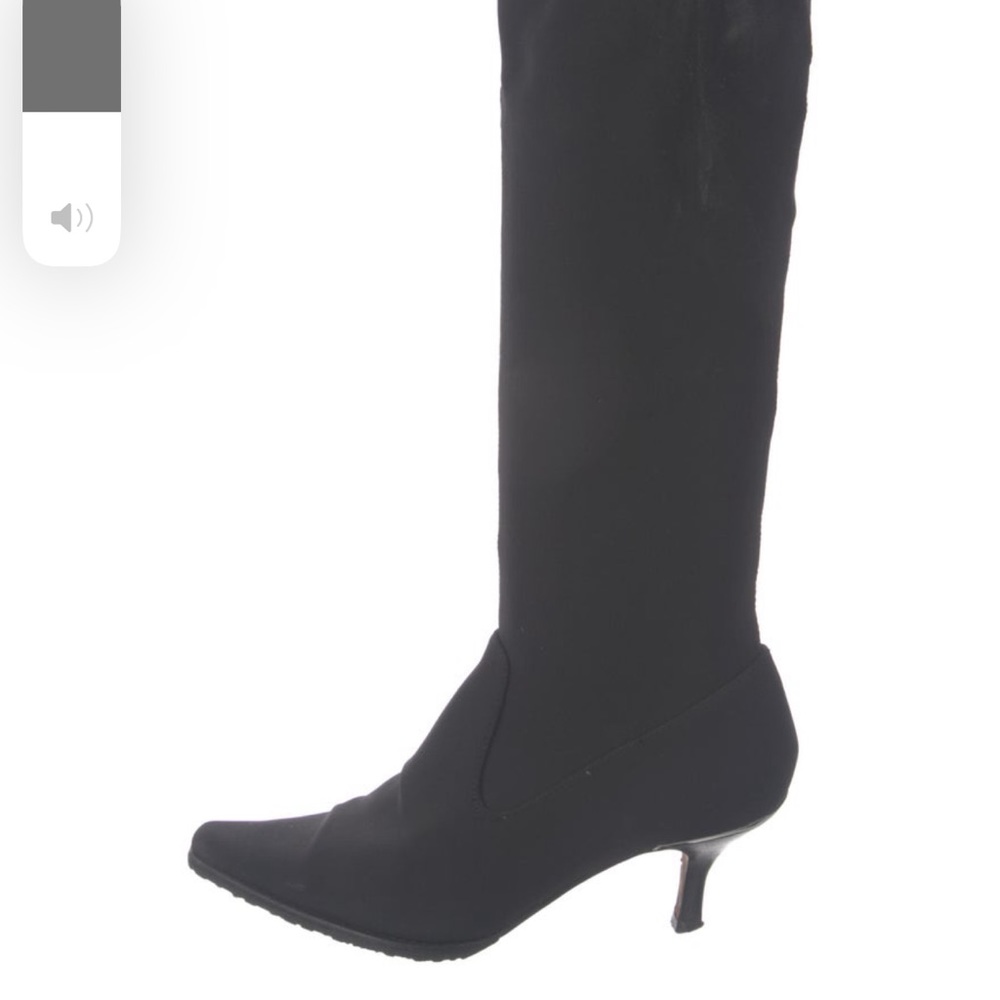 Donald Pliner Suede boots
